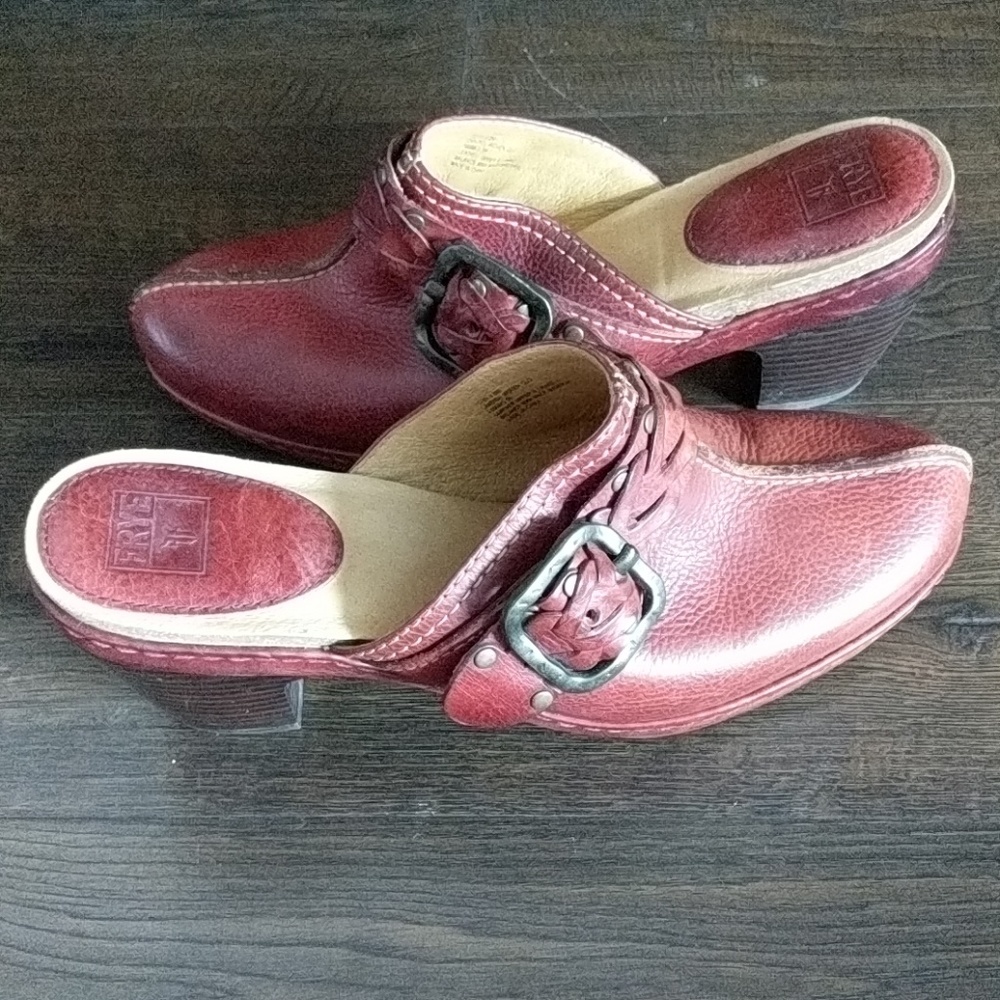 Frye red clog 9.5